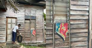 Lihat ide lainnya tentang rumah kayu, rumah, kayu. Lukis Rumah Batu Jadi Rumah Kayu Hasil Tangan Pemuda Ini Curi Perhatian Ramai Satkoba Press