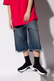 They look so cool to the eye and have the extra sequin detailing for a more distinctive spin. Shorts With Worn Effect Balenciaga Pochta Australia