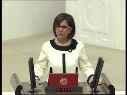 Baba adı seyfettin, anne adı nezaket'tir. Chp Eskisehir Milletvekili Prof Dr Gaye Usluer Tbmm Yemin Toreni 17 11 2015 Youtube