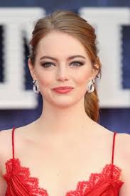 The gorgeous emma stone's age 32 years born in scottsdale, arizona, the united states, on 6 november 1988 to krista (mother), a homemaker and jeffrey charles stone is a ceo. Emma Stone Dc Comics Cinematic Universe Wiki Fandom