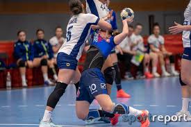Ein wenig dreckig siegen, in der nachspielzeit, mit. Italien Gegen Kosovo Spiel Der Frauen Handball Wm Quali Phase 1