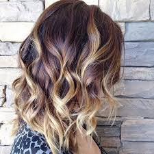 Reddish Brown Roots Blonde Highlights Lob Hair Styles Balayage Hair Hair Color