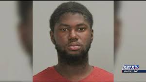 Kai Schmidt, De'Shalyn Jones Named Outdoor Athletes of the Year