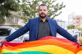 Landet gränsar till algeriet i väster och libyen i sydost. En Tunisie Le Premier Candidat Gay A La Presidentielle Derange Le Huffpost
