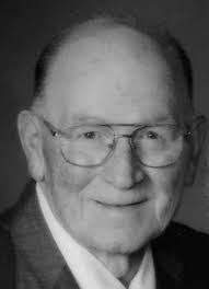 Wade Busch's Instagram, Twitter & Facebook