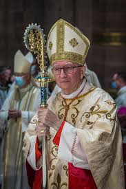 El cardenal Pietro Parolin es el ligero favorito para suceder al Papa  Francisco, según el mercado de predicciones @Kalshi .😱😱🔥
