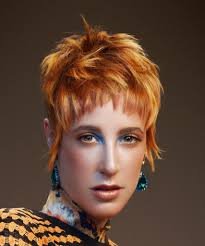 Korte kapsels 2021 met bril. Pittige Korte Kapsels