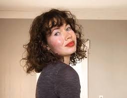 Thanks to the likes of kim kardashian and kylie adding curls to a bob brings body, bounce and a stunning silhouette. 15 Most Inspiring Long Curly Bob Haircuts For 2021 Styledope