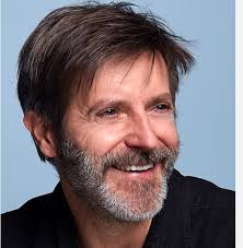 Julia Madrigal alumna del postgrado de ilustración profesional, gana dos  Eisner por su trabajo en 'Giant Days'.