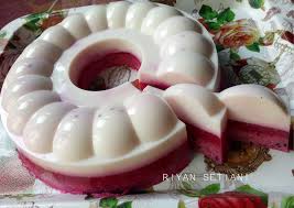 Selanjutnya, siapkan blender, lalu masukkan potongan buah naga, susu full cream, kental manis, dan es batu secukupnya. Resep Puding Buah Naga Merah With Full Cream Milk Yang Spesial