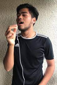 Laungkan suarakan memanggilmu bersama lalu jalan berliku walaupun tiada yang bersudi 'ku akan tetap berjuang sendiri sentiasa, kita jaga kita. The Song Kita Jaga Kita By Ump Students On Advise Against Covid 19 Ump News