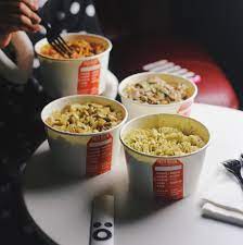 الاء العبادي on instagram شكرا باستا ديليزيا حبيت فكرتهم اول شيء الباستا عندهم تكون طازجة وتعجن وتشكل حبات وتقطع وتنسلق وتعد صلصاتها أمامك من ج