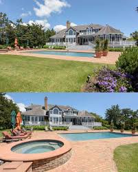 In Quogue S Most Prestigious Estate Section On 2 1 Acres This Gracious Home Blends Old World Elegance With 21st Mansions For Sale Mansions Luxury Real Estate