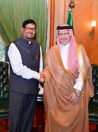 وقال خلال مداخلة هاتفية لبرنامج كل. Ø£Ø­Ù…Ø¯ Ù‚Ø·Ø§Ù† ÙŠØ³ØªÙ‚Ø¨Ù„ Ø±Ø¦ÙŠØ³ Ø§Ù„Ø­Ø²Ø¨ Ø§Ù„Ø­Ø§ÙƒÙ… Ø¨Ø¬Ù…Ù‡ÙˆØ±ÙŠØ© Ù…ÙˆØ±ÙŠØ´ÙŠÙˆØ³ Ø§Ù„Ù…Ø¯ÙŠÙ†Ø©