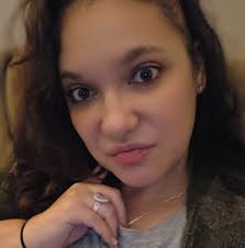 Why do I feel weird wearing colored leggings after losing weight?