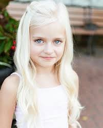 1 182 Likes 84 Comments Daphnie Pearl Model Muse Daphnie Pearl On Instagram This Is T Blonde Hair Girl Little Girl Hairstyles Girls School Hairstyles