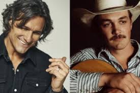 Monstrous Alligator Strolls Across Florida Golf Course