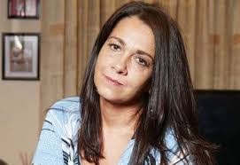 Elaine Ames's Instagram, Twitter & Facebook