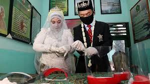 Demikian, susunan acara akad nikah secara ringkas. Pemkab Sleman Izinkan Resepsi Pernikahan Berikut Syaratnya Bagian 1