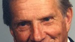 Gilbert E. Kinyon; anesthesiologist was in Battle of the Bulge