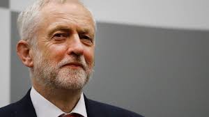 Wahl in Großbritannien: Jeremy Corbyn fordert Theresa May zum Rücktritt auf 