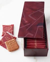 Yoku Moku Winter Billlet Au Chocolat Au Lait Cookies Vanilla Cookies Chocolate Milk Frosted Art Bakery
