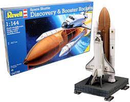 Space shuttle discovery, sometimes referred to as the workhorse of the fleet, made its last trip to space on feb. 04736 Space Shuttle Discovery Booster Rockets 1 144 Amazon De Spielzeug