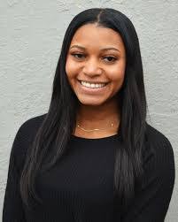 Mindy Lindgren's Instagram, Twitter & Facebook