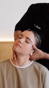 Make Up Artist with Neck Pain Helped with Critical Atlas Adjustment!  #drrahim #gonstead #chiropractor #help #makeupartist #neckpain #crotical  #atlas #c2 #c1 #chiropractic #adjustment #foryou #fyp ...