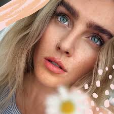 perrie edwards makeup free freckles on