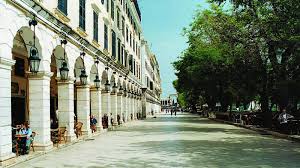 Διαθέτει δωμάτια που μπορούν να φιλοξενήσουν από 1 έως 4 άτομα. Kalyteroi Proorismoi Kerkyra