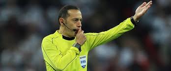 Fifa Dan Cuneyt Cakir Halis Ozkahya Ve Huseyin Gocek E Gorev Goruntuler Ile Real Madrid Madrid Fifa