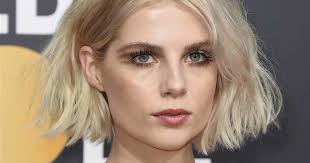 El blunt bob con flequillo, el corte de pelo que arrasará en 2025 por su  efecto rejuvenecedor