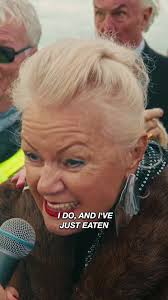 From my bedroom to the radio to LinkUpTV I bring you the weekly UKRAPN...