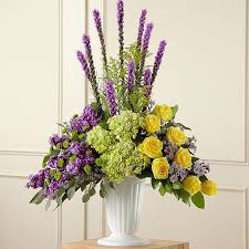 image of line mass arrangement of flowers के लिए चित्र परिणाम