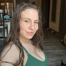 Liana Alston's Instagram, Twitter & Facebook