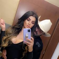 Tendría 20 días desaparecido, su novia está desesperada y pide que regrese además de una presunta desintoxicación, vicente fernández jr. Soy 80 Cirugia Mariana Gonzalez La Novia De Vicente Fernandez Jr
