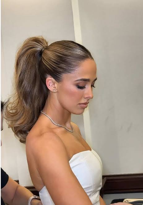Sleek switch-up for the dance floor #partypony #weddinghair #ponytail | wedding hairstyles | TikTok