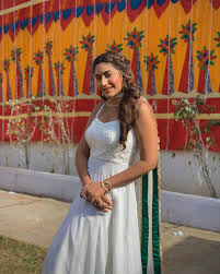 Surbhi Chandna On Instagram Holi Ready Sanjivani Drishani Holicelebrations Swipeleft Makeup Muj Surbhi Chandna Stylish Girls Photos Stylish Photo Pose