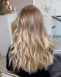 Samantha Cusick London On Instagram S U N K I S S E D When The Balayage Is So Blended Its Seamless Blonde Hair Looks Dyed Blonde Hair Balayage Hair Blonde