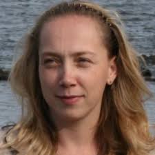 Melanie Douglass's Instagram, Twitter & Facebook