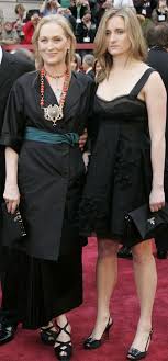 1 day ago · mark ronson and grace gummer have wed. Grace Gummer Meryl Streep S Daughter To Play Sex Addict Huffpost