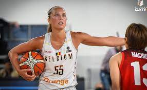 Julie and julie having a moment. Julie Allemand Ne Jouera Pas Contre L Allemagne Basketball Belgium
