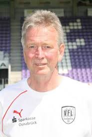 Mannschaftsarzt Dr. Peter Ettinger (VfL Osnabrück) Fußball Herren 3. Liga  2009 2010, Präsentation