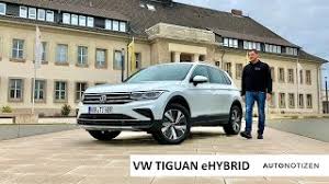 The tiguan is equipped with a suite of helpful tech features designed to help make parking, passing, and, well, driving easier. Vw Tiguan Ehybrid Preis 2021 Das Kostet Der Hybrid Tiguan Autonotizen