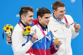 He has won three gold medals at the 2014 summer youth olympics in nanjing, and a bronze on his major debut at the 2015 fina world championships in kazan. Q5bhei07bz P7m