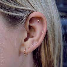 More Rose Gold Cuteness On Jayde S Left Ear I Can T Get Enough Of These Captivating Curated Ears Cute Ear Piercings Ear Jewelry Ear Piercings