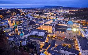 Experience the incredible old austrian tradition and find the most wonderful christmas presents for your loved ones at home! Salzburg Christmas Markets 2020