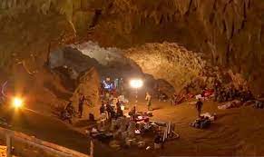 Twelve thai boys and their soccer coach trapped in the tham luang cave. Tham Luang Cave Rescue Wikipedia