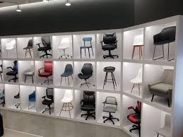 Staples Canada Launches Innovative Retail Concept Featuring Co Working Spaces Photos In 2020 Retail Concepts Coworking Space Furniture Showroom